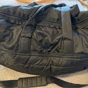 Lululemon Duffle Bag/ excellent condition!!